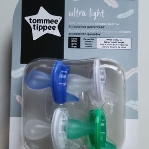 Tommee Tippee Ultra-Light Silicone Pacifier 18-36 months